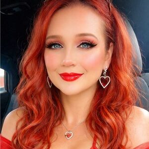 Meet your Posher, Sabrina